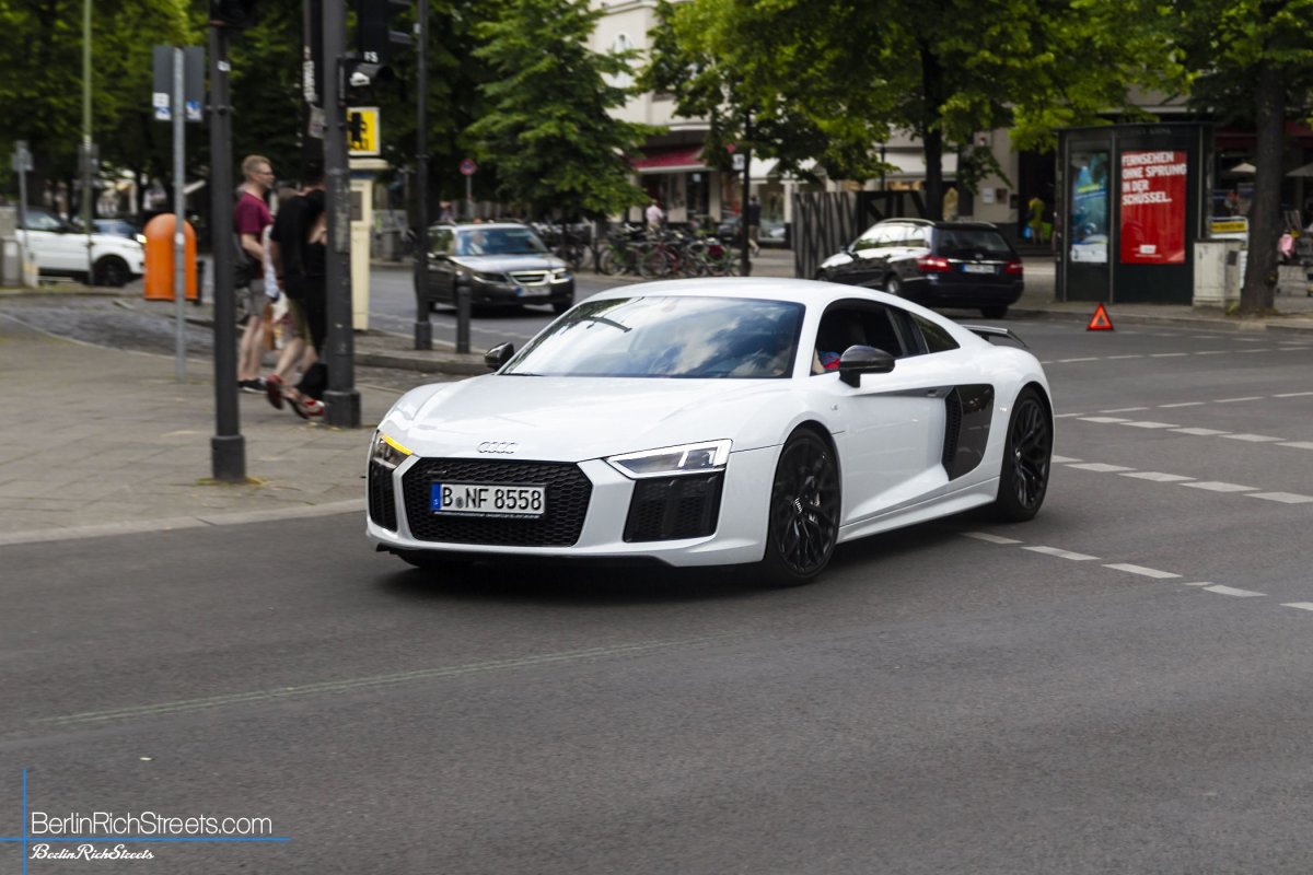 Audi R8 V10 Plus (2016) spotted in Berlin — BerlinRichStreets